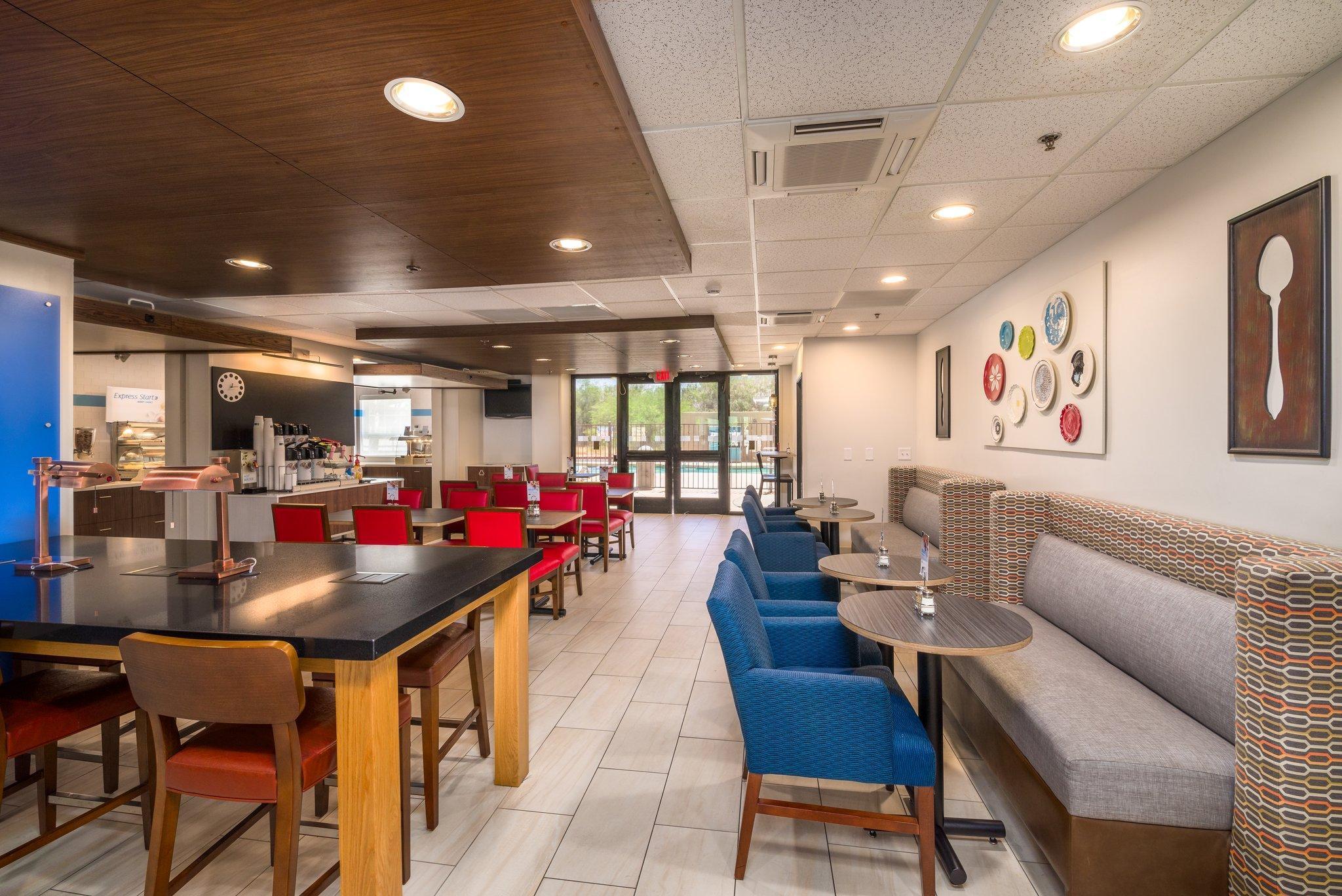 Holiday Inn Express Phoenix-Airport/University Drive By Ihg מראה חיצוני תמונה